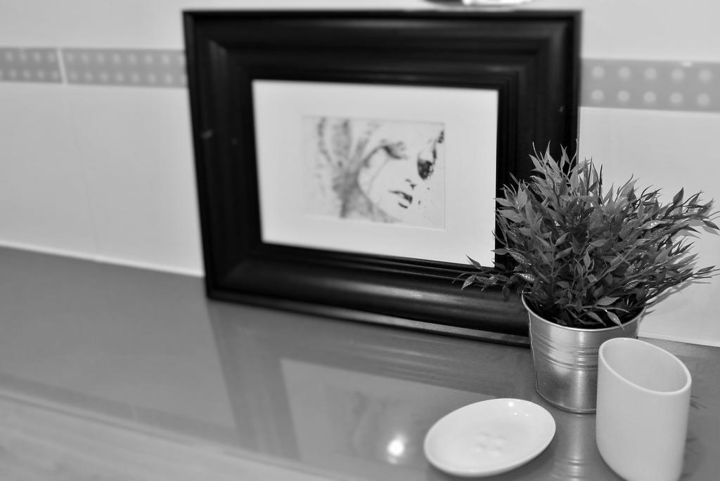 Oyo Approved Serviced Apartments Steam Mill Chester Luaran gambar